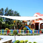 Hotel Luna Blanca & 5*