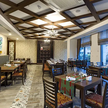 Luna Blanca & 5* Σιντέ