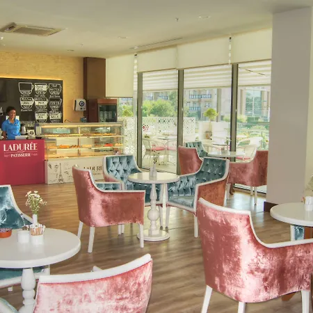 Luna Blanca & 5* 시데