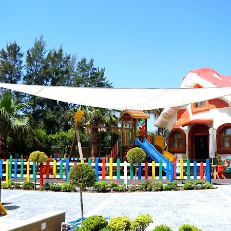 Hotel Luna Blanca & 5*