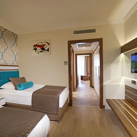 Hotel Luna Blanca & 5*